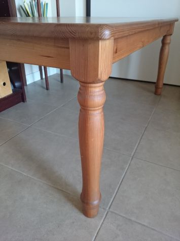 Vendo tavolo basso (55cm), da salotto IKEA in legno massiccio - Foto 5