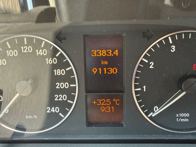 LOTTO 1 - Autovettura Mercedes Classe A targata EA765RC - Foto 2