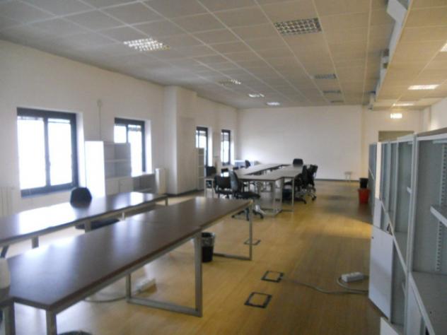 Immobile di 950 m² con più di 5 locali in affitto a Rho - Foto 11