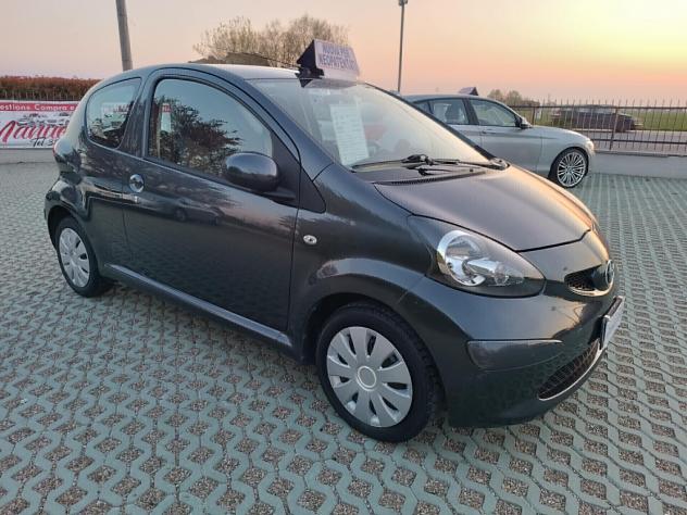 Toyota Aygo 1.0 12V VVT-i 3 porte - Foto 3