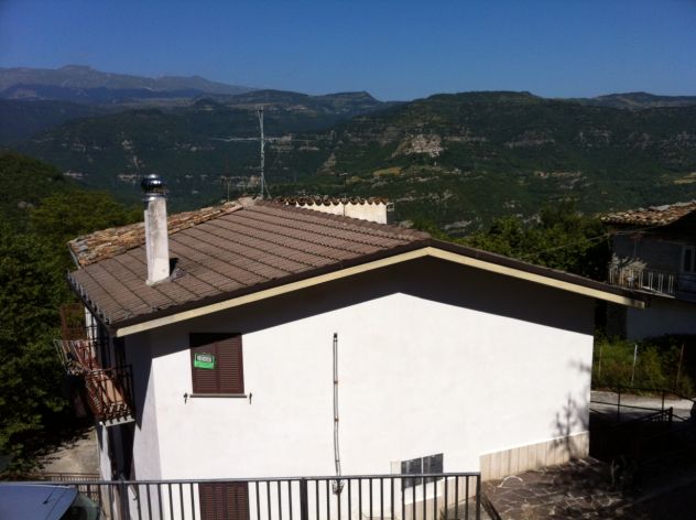 CASA INDIPENDENTE SU DUE PIANI VISTA GRAN SASSO D'ITALIA