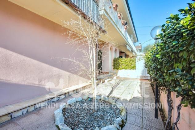 Villetta a schiera di 210 m² con 4 locali e box auto in vendita a Guidonia Montecelio - Foto 6