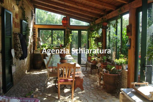 SANT'ANGELO IN LIZZOLA VENDESI CASOLARE STORICO CON SCOPERTO ESCLUSIVO