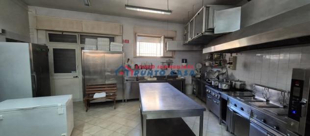VIA ARCHI – Locale artigianale + p.auto – 65mq ca. - 2 vani, doppio ingresso. Buone condizioni, attualmente locato. Euro 90 mila CL G - Foto 8
