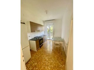 MODENA Zona San Faustino Appartamento con 2 camere