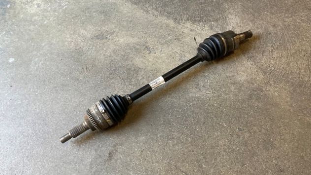 Semiasse anteriore SX Suzuki Swift 1.3 benzina del 2007 (44102-62J00)