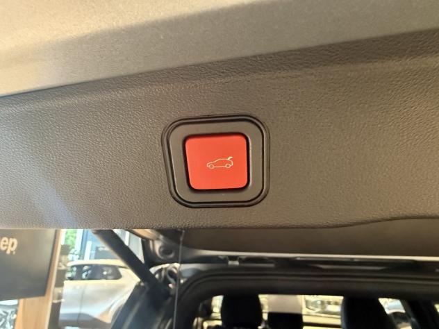 Jeep Avenger 4xe Hybrid 1.2 MHEV 4xe Upland KM0 - Foto 9