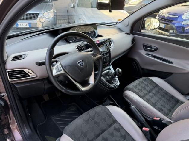 Lancia Ypsilon 5 Porte Ypsilon 1.2 8v Platinum 69cv E6 - Foto 2