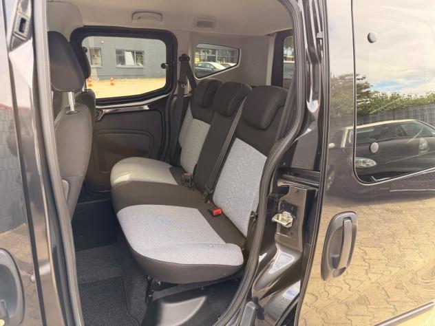 Fiat Qubo 1.4 8V 77 CV Lounge Gancio Traino Unico Proprietario - Foto 9