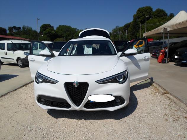 Alfa Romeo Stelvio 2.2 Turbodiesel 190 CV AT8 Q4 Sprint - Foto 9