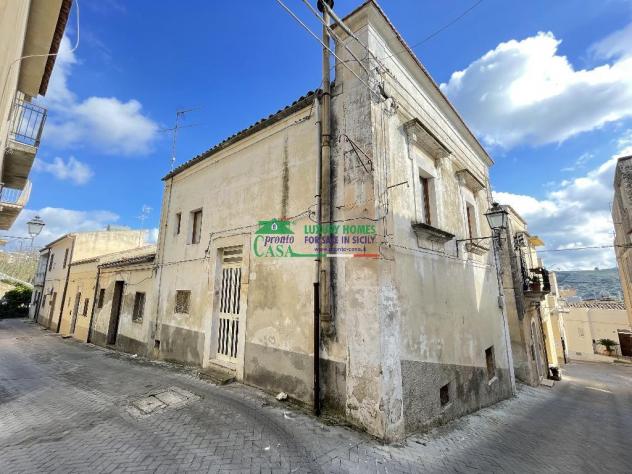 Rif.2562 - Casa indipendente con garage a Modica Alta