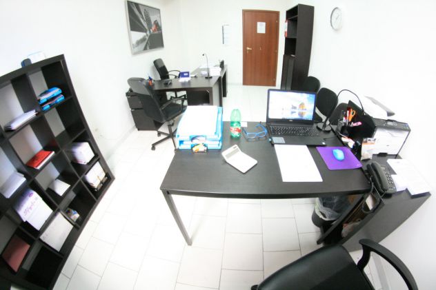 Temporary office in centro vigilato con parcheggi - Foto 2
