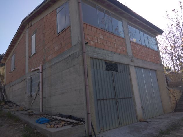Appezzamento di terreno agricolo, con casa di abitazione, terreno di mq 32.621 - Foto 5