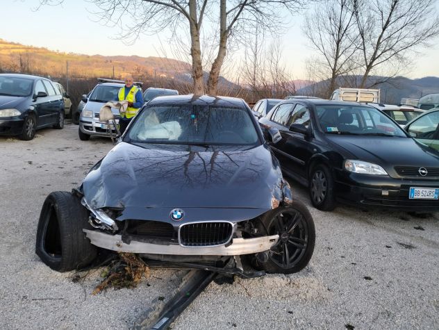 BMW Serie 3 (F31) 318d Touring Steptronic - Foto 2