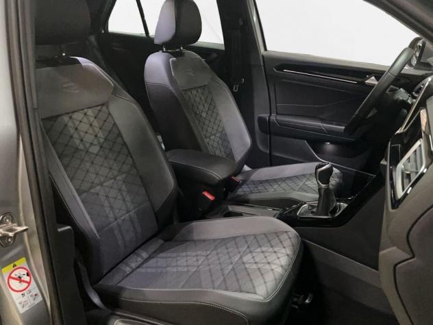 Volkswagen T-Roc 1.5 TSI R-Line NAVI RFK LED ACC APP SHZ - Foto 4
