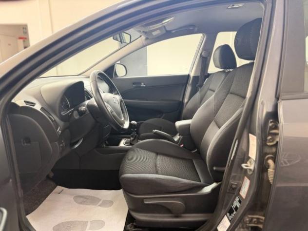 HYUNDAI i30 CW 1.4 16V 109CV BlueDr. GPL Active rif. 24189955 - Foto 10