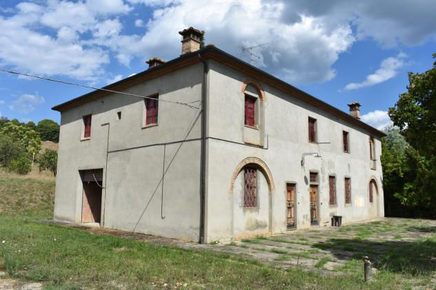 COLONICA di 12 vani e di 550 mq (CERTALDO) rif. C 35