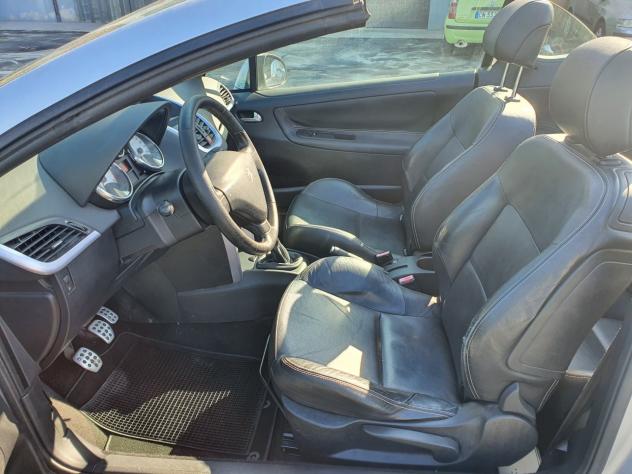 Peugeot 207 1.6 HDi 110CV CC Fine - Foto 10