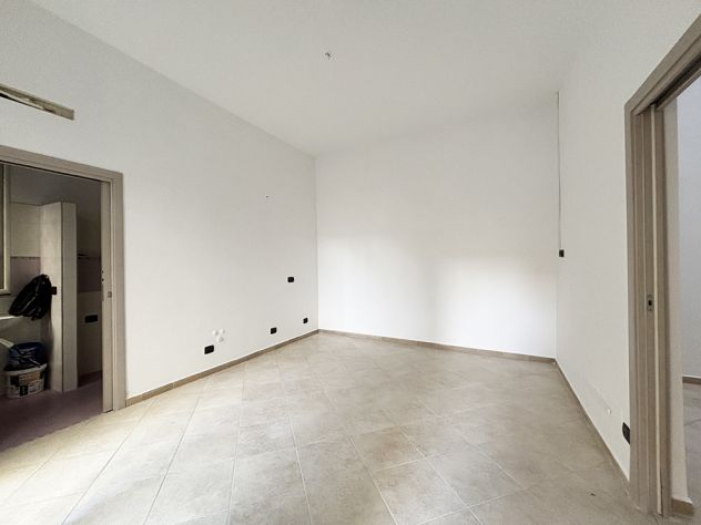 Aversa centro VENDESI locale 50 mq. - Foto 4