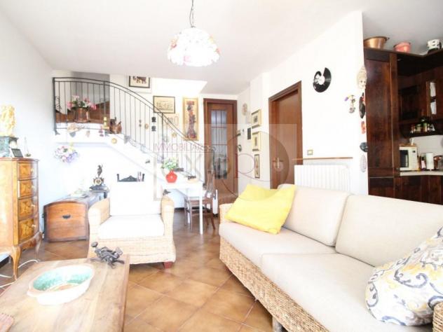 Villa a schiera centrale con giardino privato a Sirtori - Foto 10