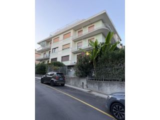 Camera ampia in palazzina signorile, Viale Arezzo. Per specializzandi.