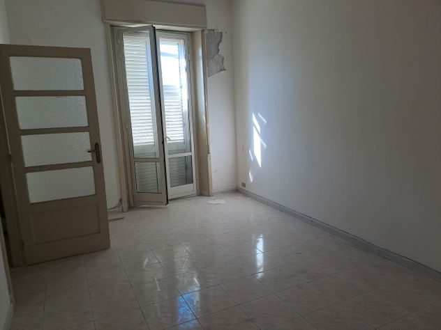 Trivani i  piccolo stabile. Rif:VR210