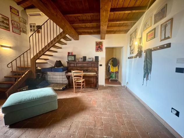 Colonica in vendita a Santa Croce sull'Arno 467 mq Rif: 1350052