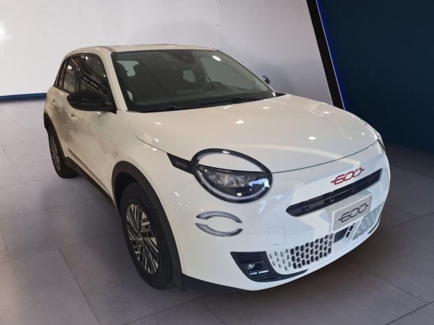 FIAT 600 1.2 Hybrid MHEV 100 Cv DCT - Foto 2