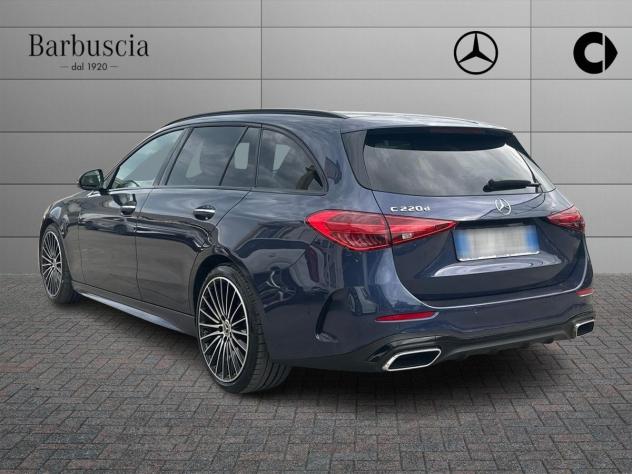 Mercedes-Benz Classe C Classe C-S206 SW 2021 - C SW 220 d mhev AMG Line Premium Plu - Foto 4