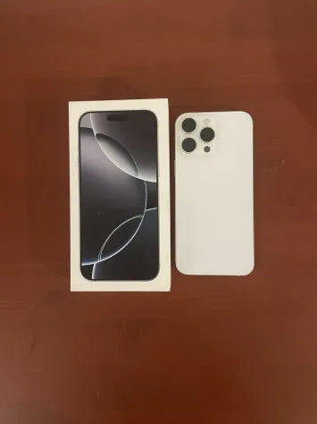 Apple iPhone 16 Pro Max - 256 GB - PERFETTE CONDIZIONI / PERFECT CONDITION