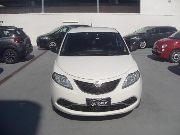 Lancia Ypsilon 1.2 69 CV 5 porte - 2017 - Foto 2