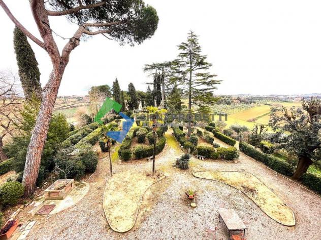 Villa storica con casali e terreni a Petrignano, Castiglione del Lago (PG) - Foto 15