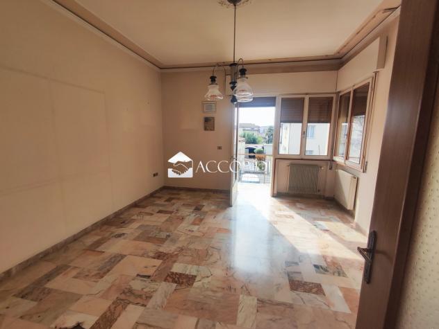 CASA INDIPENDENTE di 6 vani e di 300 mq (VITTORIO VENETO) rif. SM60 - Foto 9