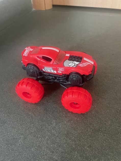 Hot Wheels MonsterTrucks trasformabile in macchina - Foto 2