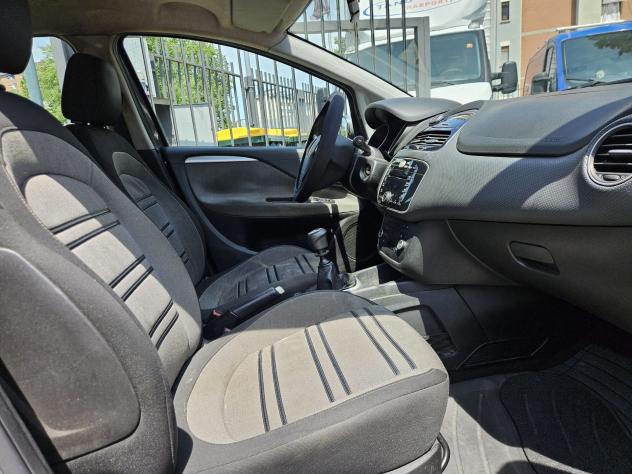 FIAT Punto Punto Evo 5p 1.4 Active 77cv - Foto 7