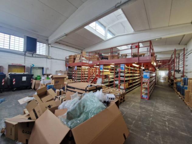 Immobile di 512 m² con 1 locale in affitto a Settimo Milanese - Foto 5
