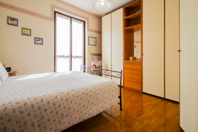 TRILOCALE CON MANSARDA, DOPPI SERVIZI, BOX DOPPIO E CANTINA - Foto 6