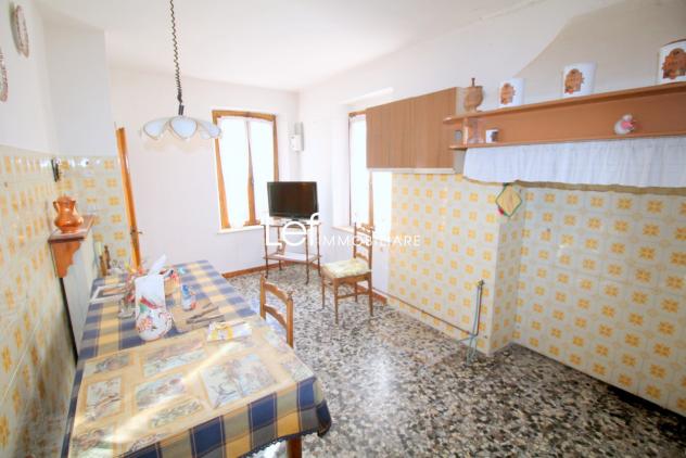 CASA INDIPENDENTE di 7 vani e di 367 mq (CISON DI VALMARINO) rif. LC46_6 - Foto 8