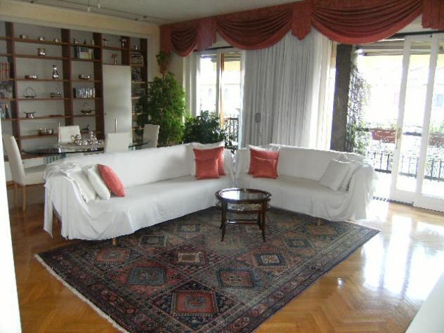 APPARTAMENTO di 4 vani (MILANO - Milano) rif. TUNI145