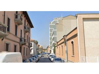 Bilocale 50Mq con cantina ben arredato Rho Centro