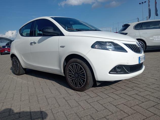Lancia Ypsilon 1.0 FireFly 70cv Hybrid Gold - Foto 3