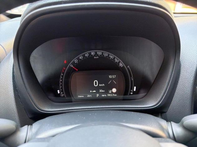 Toyota Aygo X 1.0B (72 CV) Trend S-CVT - Foto 9