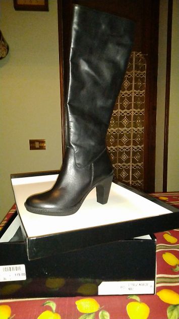 STIVALI PELLE NERA N.35 - Foto 2