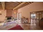 Villa di 260 m² con più di 5 locali e box auto in vendita a Casole d'Elsa