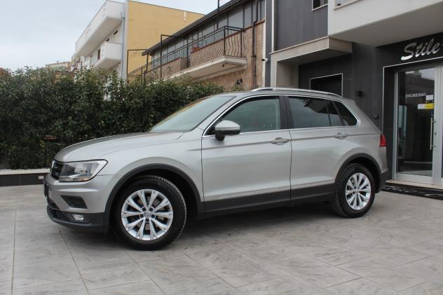 Volkswagen Tiguan 2.0 TDI SCR DSG Business BlueMotion Technology - Foto 3
