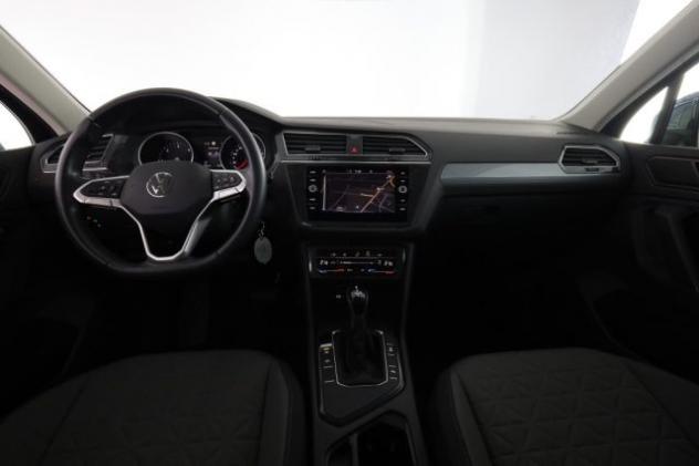 VOLKSWAGEN Tiguan Tiguan 2.0 TDI 150 CV SCR DSG Life rif. 24039243 - Foto 3