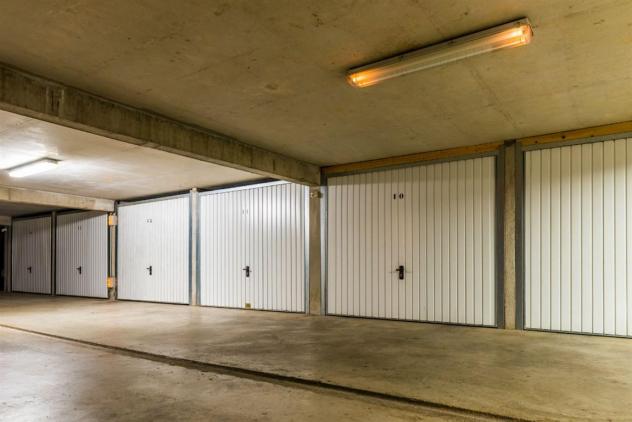 VENDESI GARAGE - VIA ZANOLINI (BO)
