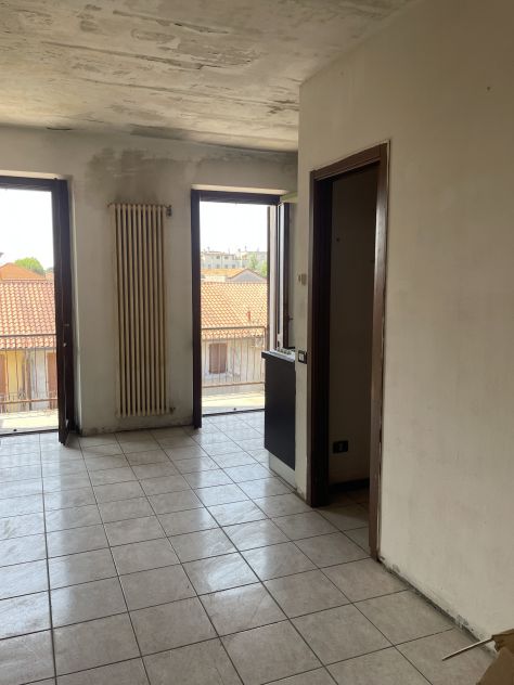 Perticato di Mariano Cse . Monolocale con balcone