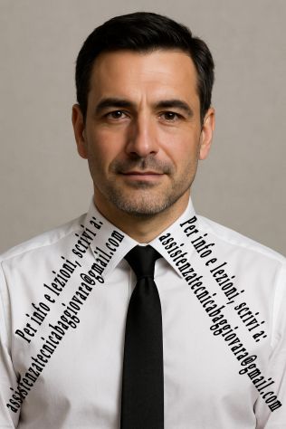 Insegnante di Informatica impartisce lezioni a tuo domicilio