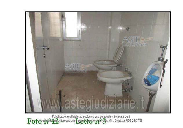 IMMOBILI-IMMOBILE COMMERCIALE-Via Giuseppe Garibaldi, 66, 09125 Cagliari CA, Italia - Foto 3